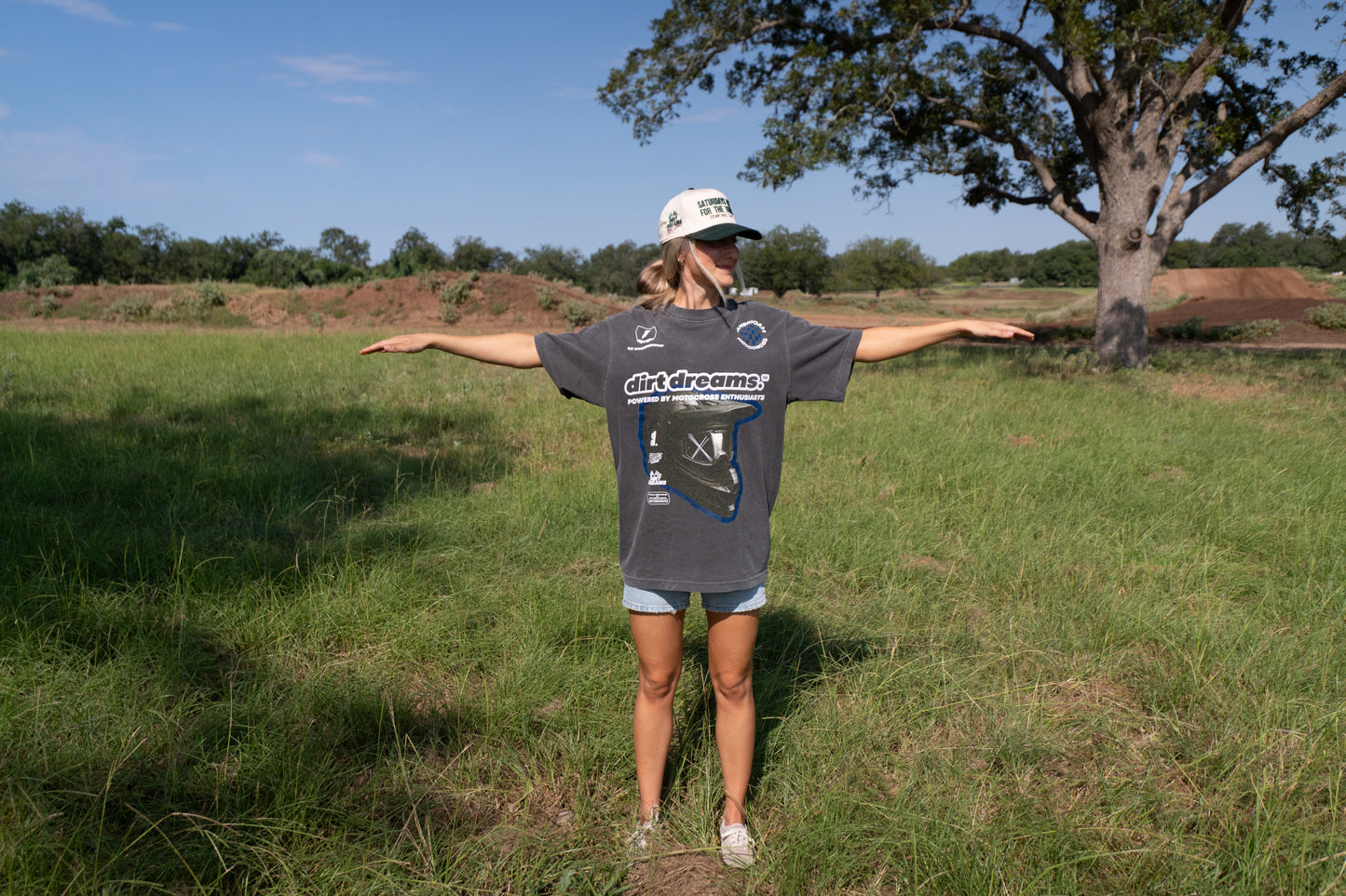 Limited Edition | LOGOS | Inside-Out Shadow Team Tee