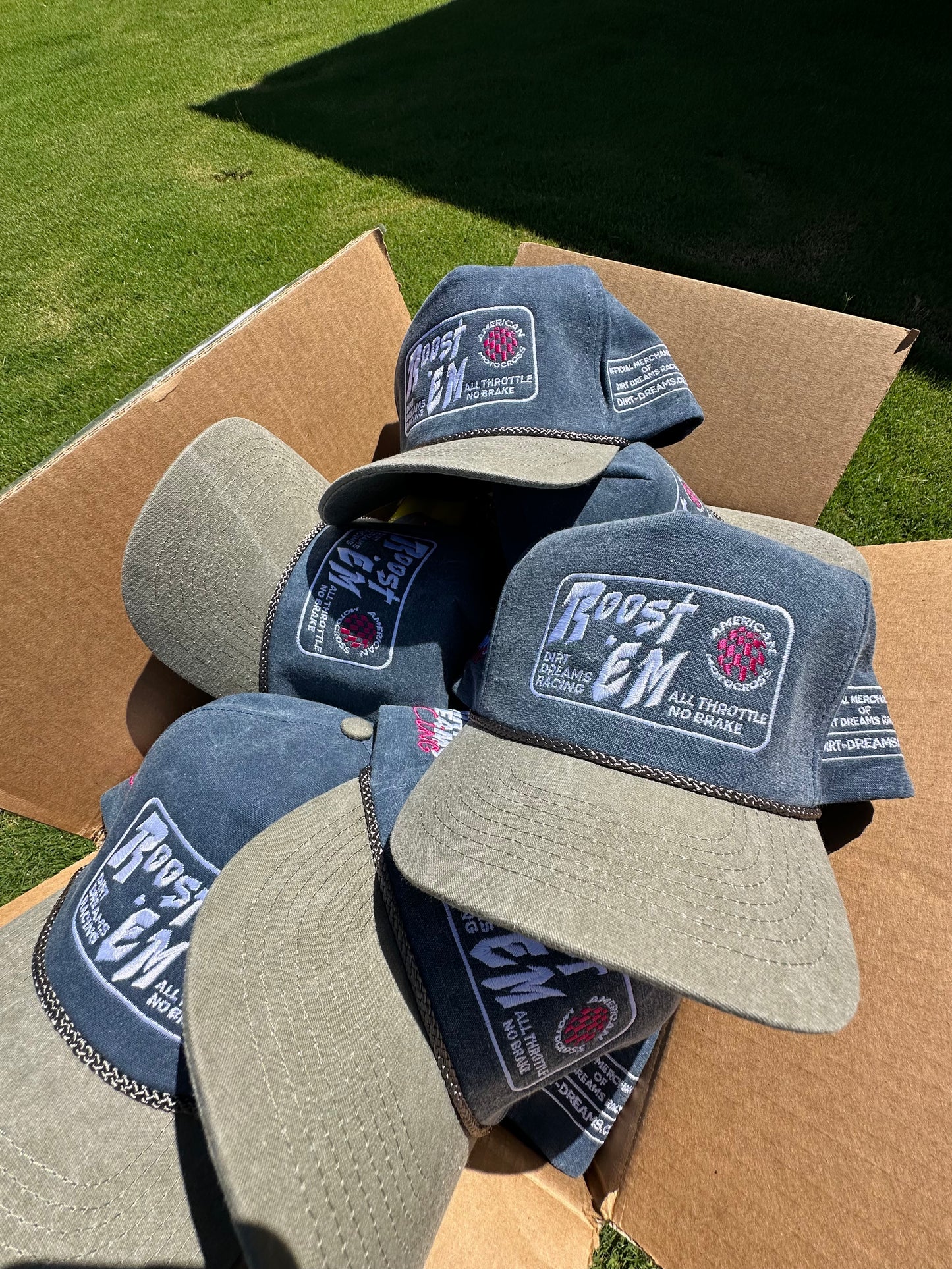 Limited Edition | Roost 'Em | Blue/Green Cap