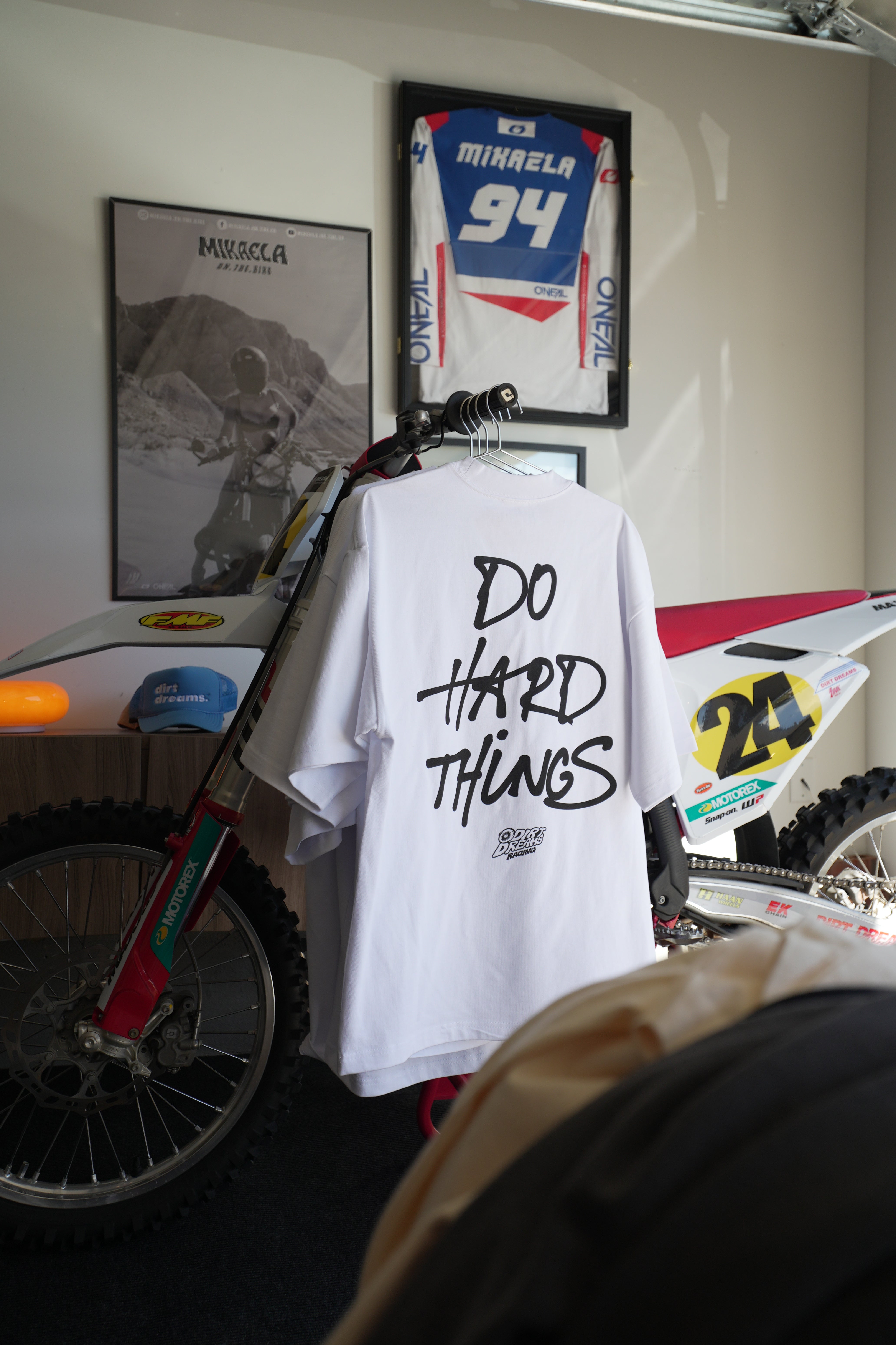 Limited Edition | Do Hard Things | Blizzard White Tee – Dirt Dreams